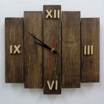 Zegar ścienny drewniany mały - Zegar drewniany mały - drapany