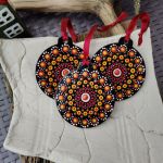 Komplet ręcznie malowanych bombek świątecznych - Mandala czerwona - 2