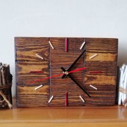 Zegar drewniany z kostek