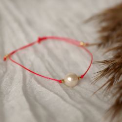 Relva czerwona bransoletka z perłą