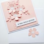 Kartka na urodziny z kwiatami - łososiowa - Elegancka kartka urodzinowa