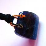 Fioletowy ametyst, oryginalny wisiorek - torebka - 