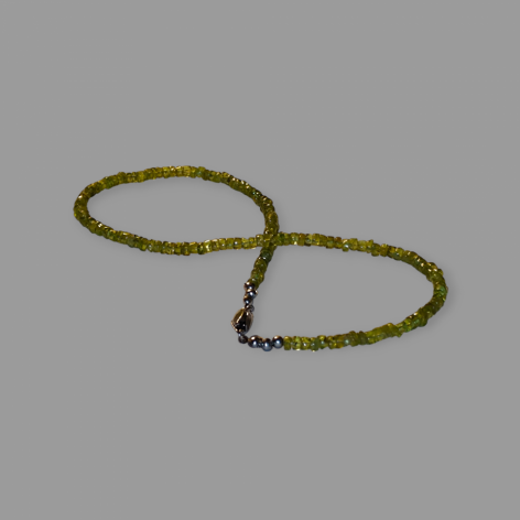 Naszyjnik z naturalnych Peridotów 