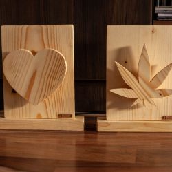 Drewniana lampa nocna, marihuana