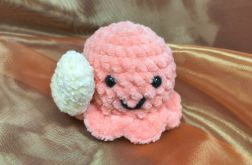 Ręcznie robiona meduzka z sercem amigurumi – maskotka handmade