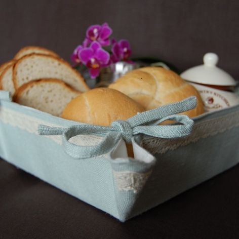 Pistacjowy koszyk na pieczywo