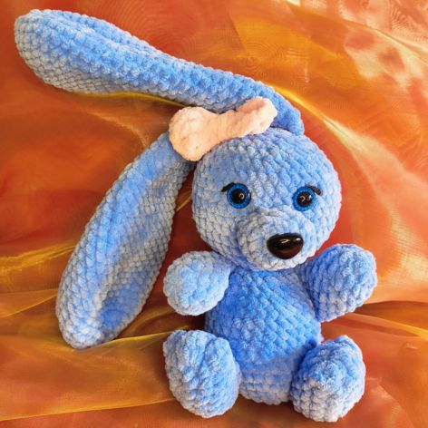 Niebieski Królik z kokardką