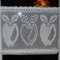 Trzy jabłka - zestaw dekoracyjny na okno, rękodzieło na szydełku