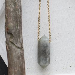 Naszyjnik "Void Arrow" - Przebicie przez Iluzję