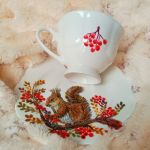 Ręcznie malowany komplet z wiewiórkami filiżanka z talerzykiem - ręcznie malowane