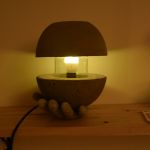 Lampa z betonu -przepołowiona kula - 