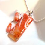 Wisiorek i kolczyki, delikatna biżuteria z pomarańczowymi agatami, zestaw - 