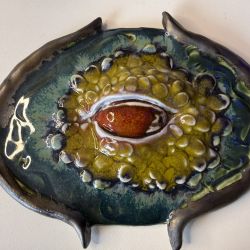Oko smoka, ceramiczna dekoracja ścienna, rzeźba