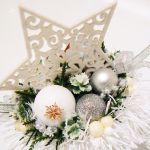Stroik dekoracja Boże Narodzenie Gwiazda srebrno-biała - Ozdoba świątecznego stołu