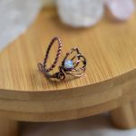 Motyl - pierścionek z oplaitem, regulowany - Romantyczna biżuteria