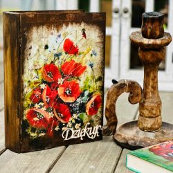 Kufer w kształcie książki, prezent dla miłośnika czytania, maki, dekoracja, na biżuterię