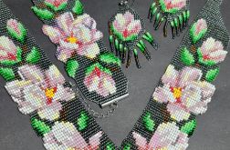 Komplet koralikowy Magnolie naszyjnik V-kształtny bransoletka kolczyki