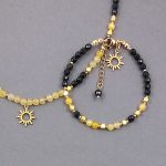 Bransoletka agatowa. - Bransoletka agatowa i naszyjnik.