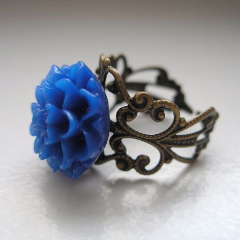 Filigranowy pierścionek - niebieski kwiat