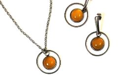 Komplet z żółtymi agatami. Komplet z żółtymi agatami.