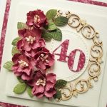 Kartka ROCZNICA ŚLUBU kremowo-rubinowa - Kartka na rocznicę ślubu z rubinowymi kwiatami