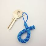 Brelok rybka niebieska do kluczy - Przykład z kluczem
