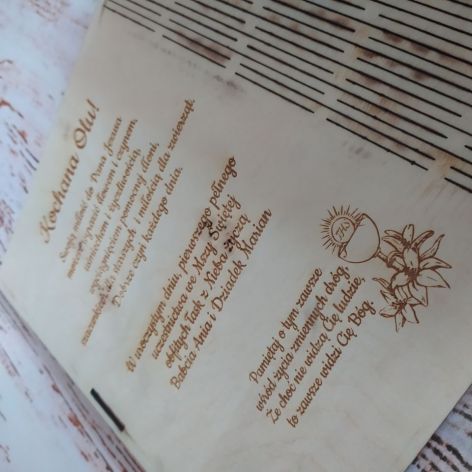Pudełko z dedykacją w formie książki - Pamiątka I Komunii Świętej