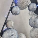 Czarno-srebrna drewniana choinka LED. - 