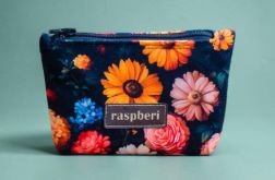 Etui na klucze z czarnego weluru w kolorowe kwiaty – handmade