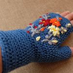 Mitenki niebieskie z kwiatkami - 