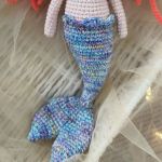 Syrenka, Lalka dla dziewczynki, Lalka syrenka na prezent - Syrenka wykonana jest z hipoalergicznej włóczki półbawełnianej.