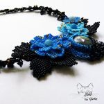 Secret Garden - naszyjnik, haft koralikowy - Czarno niebieski naszyjnik