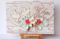 Kartka ślubna z serduszkami różowa