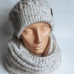 Komplet, czapka + komin, ręcznie robiony na drutach. - komplet beżowy