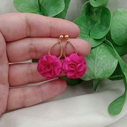 Lekkie małe kolczyki fuksja kwiaty sztyfty 