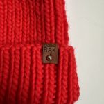 Wełniana czapka z wywinięciem - czerwona - Gruba wełniana czapka oversize z bardzo szerokim wywinięciem -czerwona