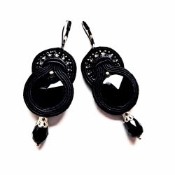 Black kolczyki sutasz