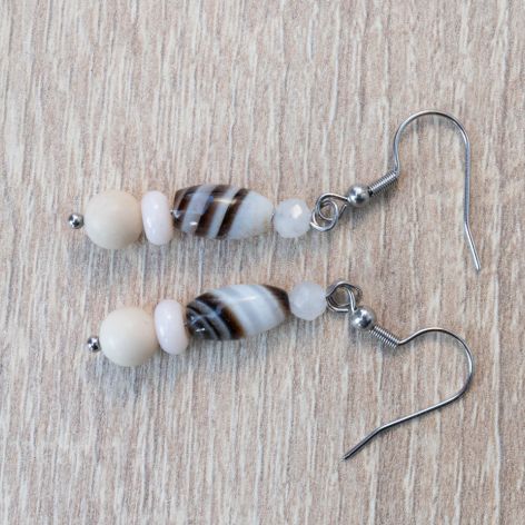 kolczyki biało brązowe