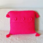 Różowa neonowa poduszka 45 x 45 cm - 