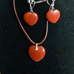 Trzy serduszka, moikait czerwony, zestaw biżuterii w srebrze - 