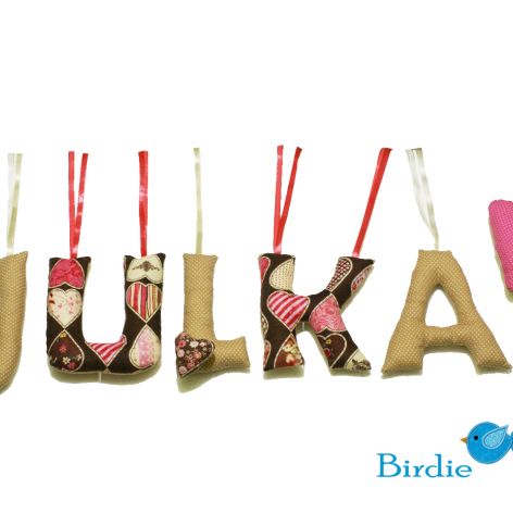 Dekoracyjne Literki na Ściane szyte ręcznie