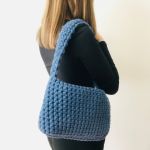 Mała torebka na ramię, niebieska torba. - 