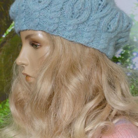 Rezerwacja beret w kolorze morskim 