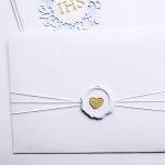 Zaproszenie komunijne skromne ręcznie robione - Zaproszenie komunijne z ozdobioną kopertą