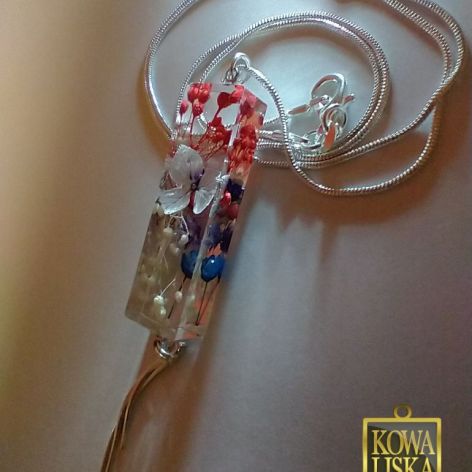Dziki Sad - wisior z żywicy na srebrnym łańcuszku II