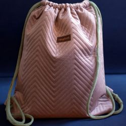 Pikowany pudroworóżowy workoplecak basic