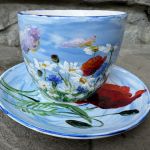 Ręcznie malowana porcelanowa filiżanka ze spodkiem Łąka i chmury - 
