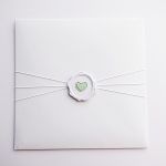 Kartka na Chrzest z gołębicą z życzeniami - Pamiątka Chrztu w ozdobionej kopercie