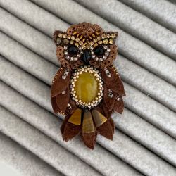 Broszka Sowa z kamieniami naturalnymi