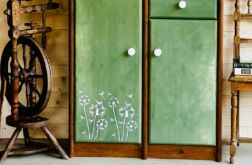 Ręcznie malowana, zielona komoda, szafka na buty, bieliźniarka, dmuchawce